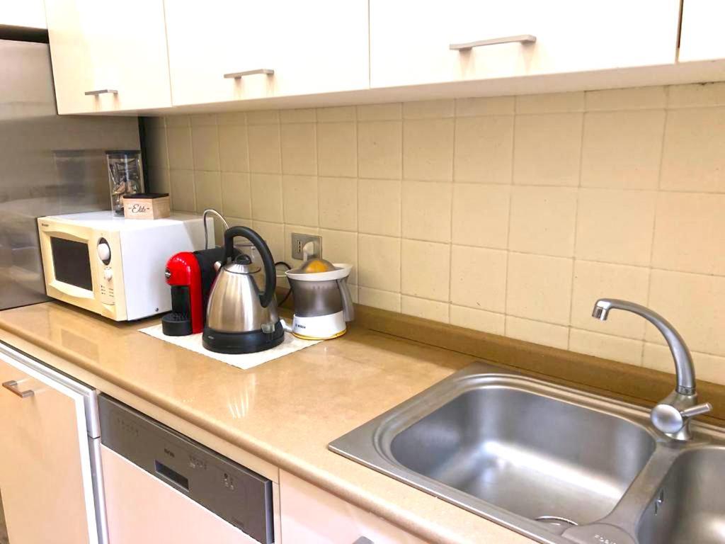 Castel Morrone Apartment Милано Екстериор снимка